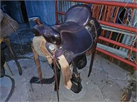 Tucker Classic Leather saddle with stand
