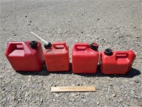 4ct Plastic Gas Cans