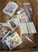 SPORTS CARDS ASSORTED