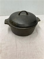 Cast iron pot. 10”