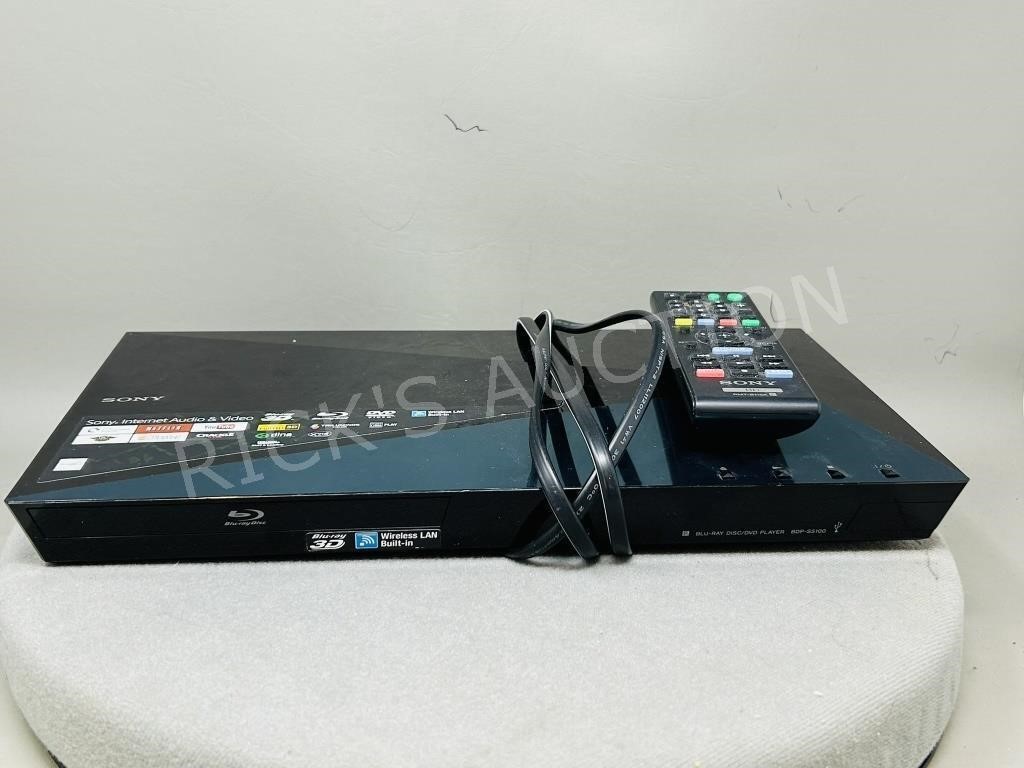 Sony 3D WiFi blu-ray player w/ remote