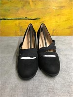 Journee Collection Black Pumps SZ 8.5 WD