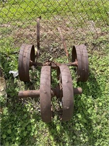(4) iron wheels