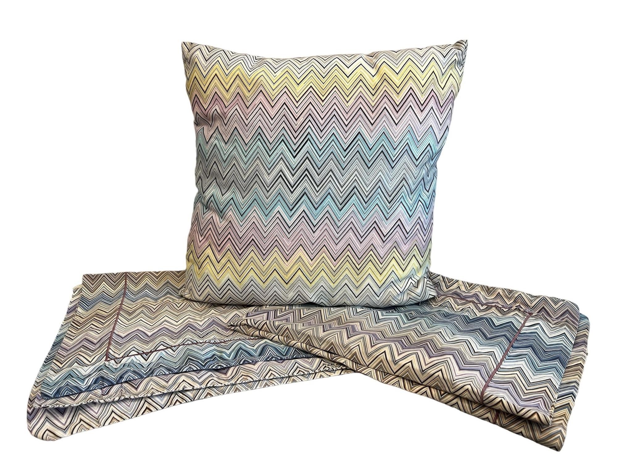 Collection MISSONI Throw Pillow & Two Pillow Cases