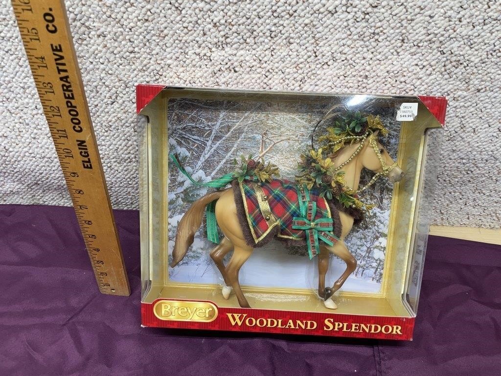 Breyer Woodland Splendor Holiday Horse