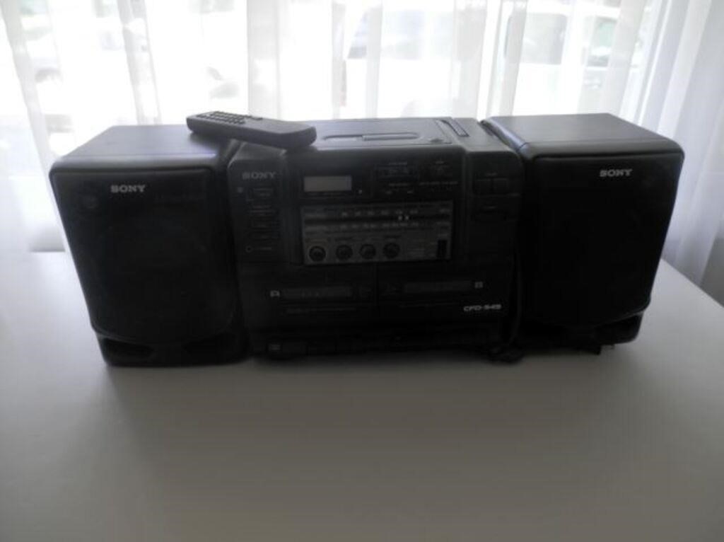 Sony Boombox w/remote -double cassett