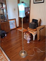 Great vtg. brass finish 54"  floor lamp