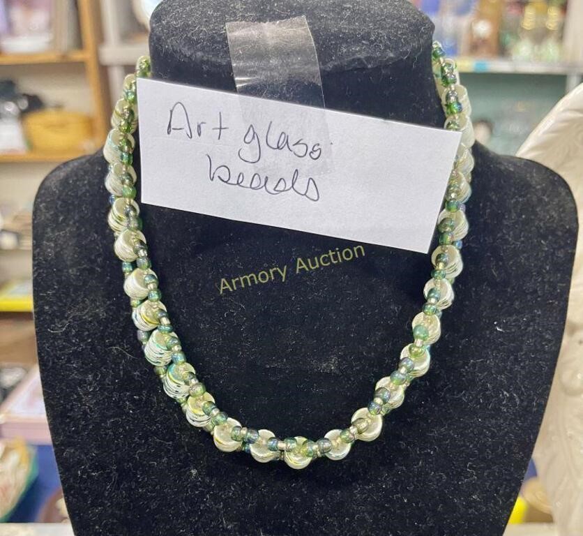 ART GLASS BEADS NECKLACE - NOT DISPLAY