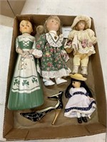 Flat of dolls