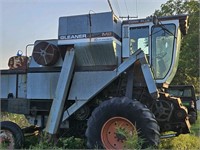 Gleaner M2 Diesel Combine  (no heads included)