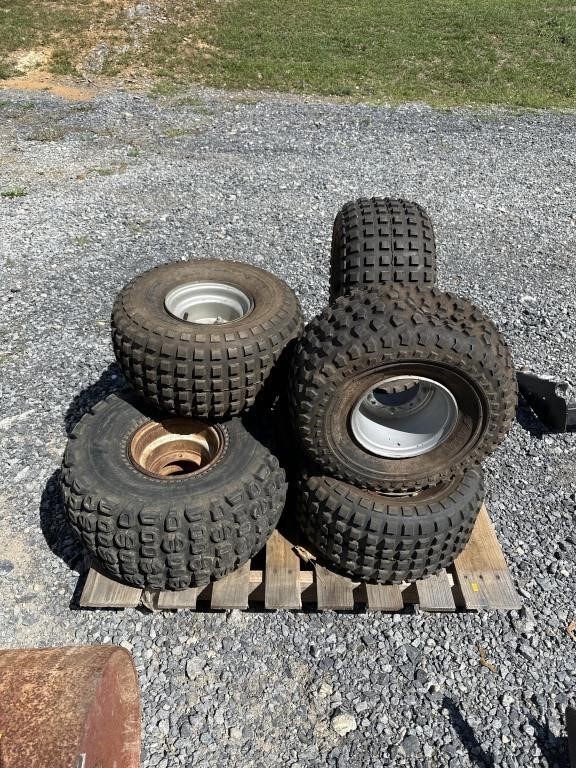 Atv wheels and tires
