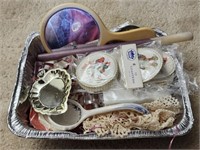 Tray Lot of Vintage Items