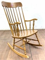 Vtg Country Style Spindleback Maple Rocking Chair