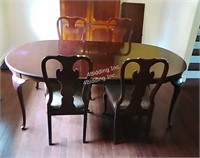 Large Dining room Table w/ 4 Chairs - FR