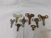 8 Vintage clock keys
