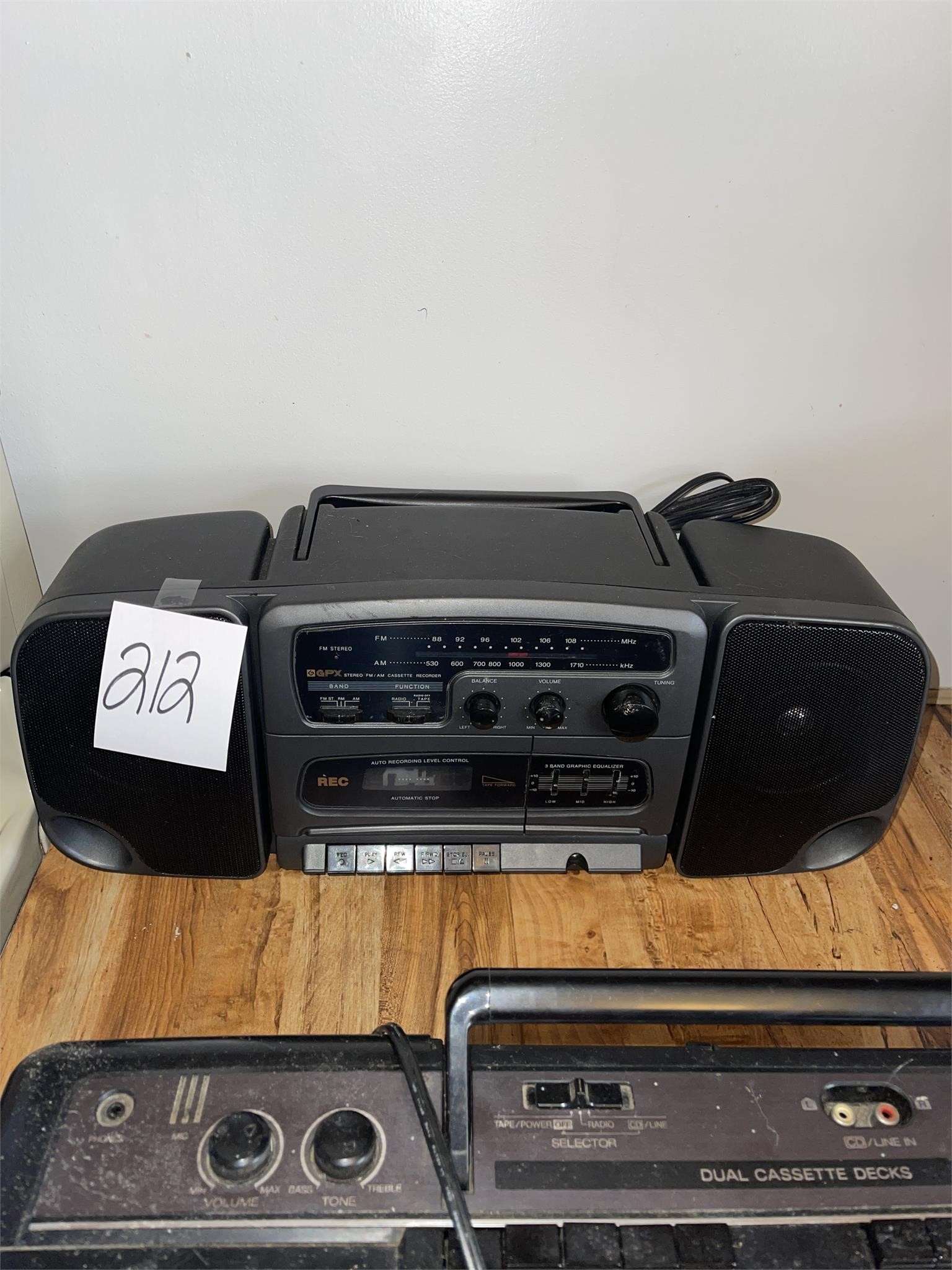 GPX cassette boom box radio