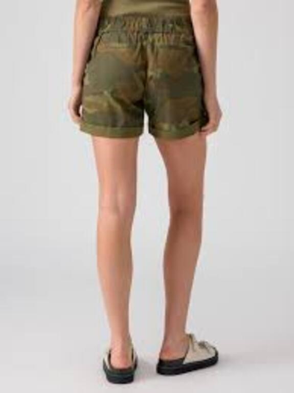 NEW! Army Camo Shorts. Size: 2X. See in-house