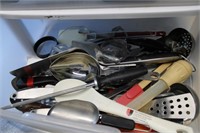 Drawer contents- utensils