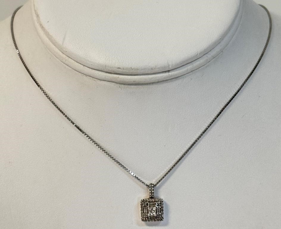 BEAUTIFUL 10K WHITE GOLD PENDENT & CHAIN