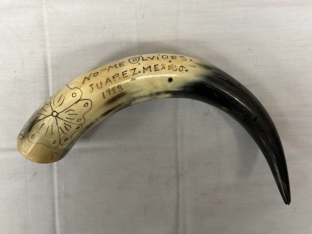 1923 Juarez, Mexico "No-Me Olvides" Cow Horn