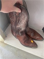 Durango cowboy boots size 10