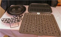 Broiling Pans; Pepper Stand/Baker;