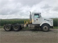 1999 Kenworth T800 Day Cab Truck Tractor,