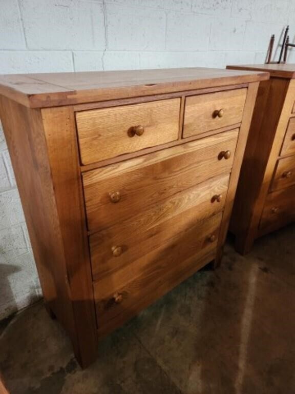 Vaughan Bassett Solids Oak Dresser 50x40x18