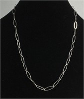 SILVER TONE OVAL NECKLACE ABOUTH 20'' LENGTH