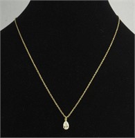 20'' GOLD TONE CHAIN WITH CLEAR STONE PENDANT