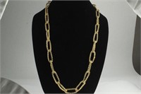GOLD TONE WOVEN LINK CHAIN