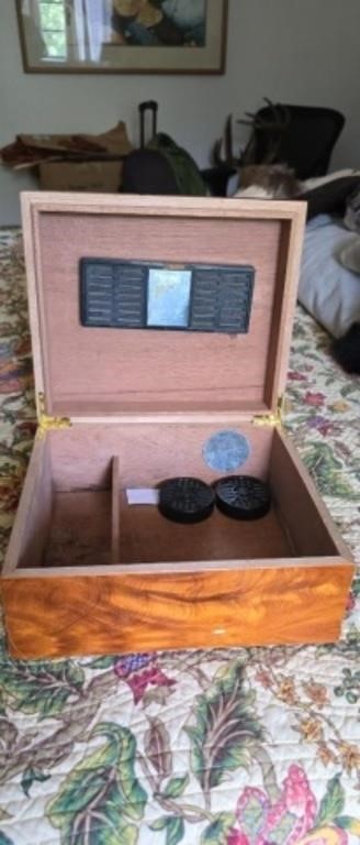 Humidor cigar box