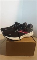 Brooks "Ghost 14" Womens shoes (Size 11.5)