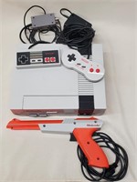 Nintendo NES Gaming System