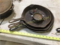 6 Wagner cast iron skillets and ash trays,