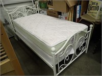 (2) Metal Frame Matching Twin Size Beds w/