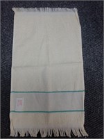 Vintage fingertip towel, 10 in by 18 in