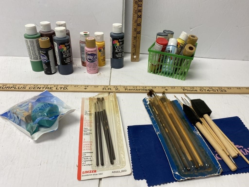 Crafting lot- paints/ sponge/ brushes