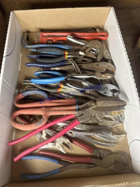 ASSORTED PLIERS, IN GARAGE