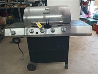 Char-broil gas grill, needs a few screws and a