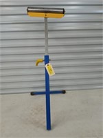 Adjustable roller stand, missing one foot bar