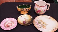Five pieces of decorative china: large lemonade