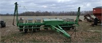 John Deere 7000 planter  with corn meters & extra