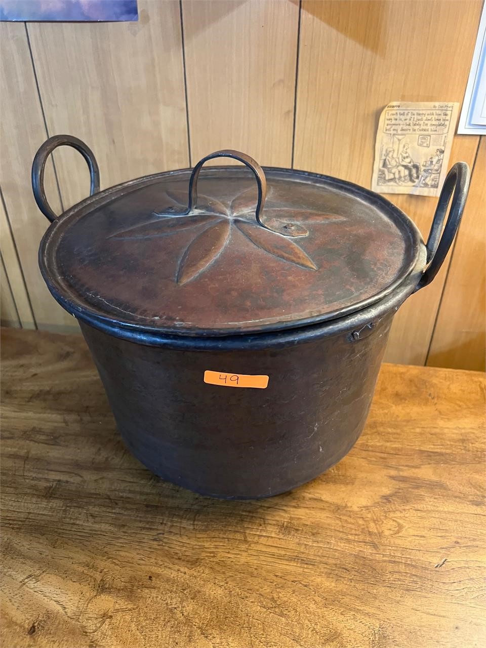 Copper pot with lid
