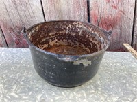 Large cast pot