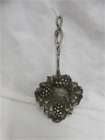 ORNATE STERLING SILVER TEA CADDY SPOON / STRAINER