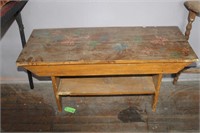 SMALL WOODEN BENCH