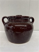 Stoneware bean pot