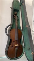 Vintage 4/4 Suzuki Violin as seen