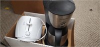 Coffee pot and toaster